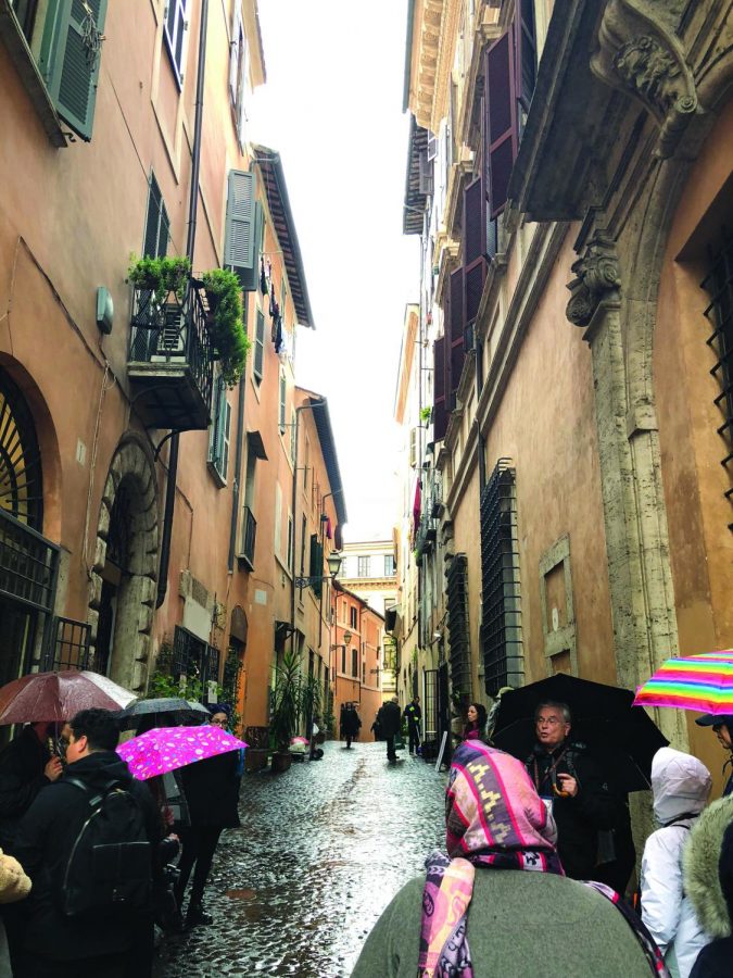  GCC’s Study Abroad to Italy in winter 2018 took to the streets of Rome, but takes roads less traveled to immerse in local culture.