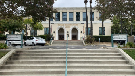 Glendale College's front steps. 